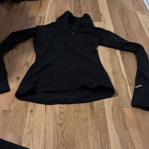 Lululemon athletic pull on style top